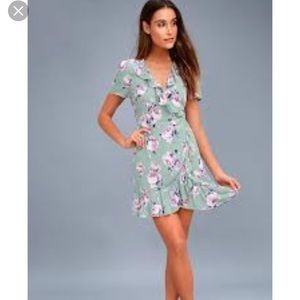 NWT Lulu’s Sage Floral Wrap Dress